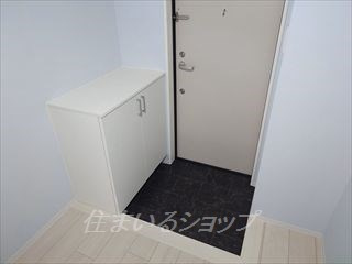 広島市安佐北区可部２丁目のアパートの玄関