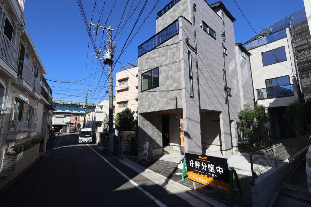 《仲介手数料無料》杉並区南荻窪３丁目30-17新築一戸建てケイアイグレイスの外観|撮影日 2026年10月1日 14:45 晴れ