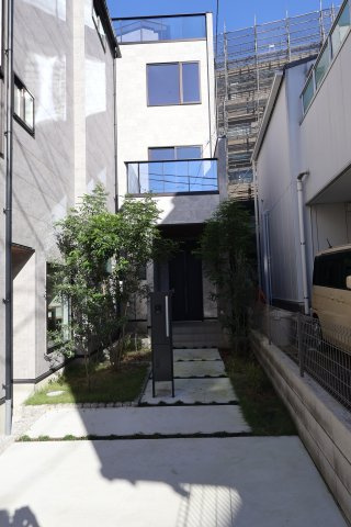 《仲介手数料無料》杉並区南荻窪３丁目30-17新築一戸建てケイアイグレイスの外観|撮影日 2026年10月1日 14:50 晴れ