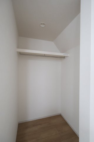 《仲介手数料無料》杉並区南荻窪３丁目30-17新築一戸建てケイアイグレイスの収納