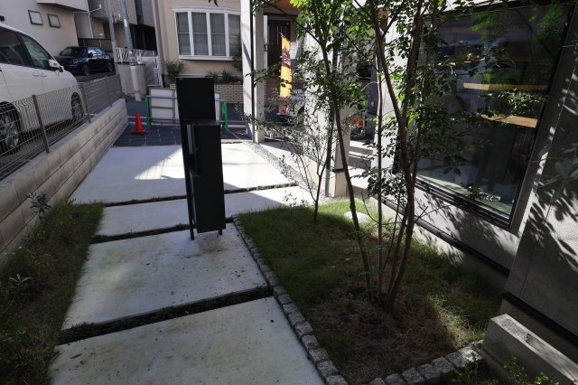 《仲介手数料無料》杉並区南荻窪３丁目30-17新築一戸建てケイアイグレイスの駐車場