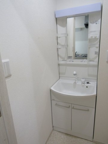 EMMA東松戸の洗面所|退去前のため別部屋の写真です。