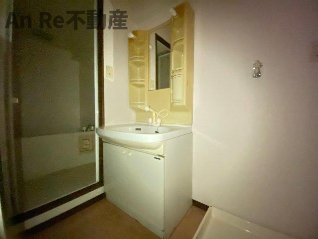 川口市戸塚１丁目の賃貸マンションの洗面所
