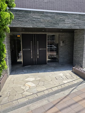 レジデンシャルステートタワー南千住のエントランス