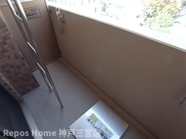 プレサンス三ノ宮駅前プライムタイムのバルコニー