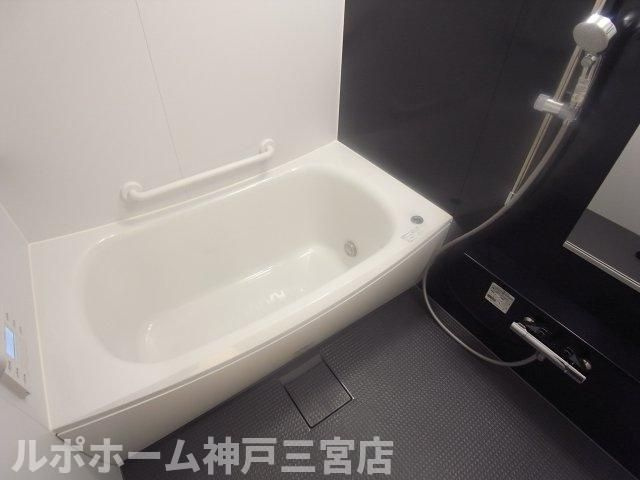 ワコーレ神戸三宮トラッドタワーの浴室