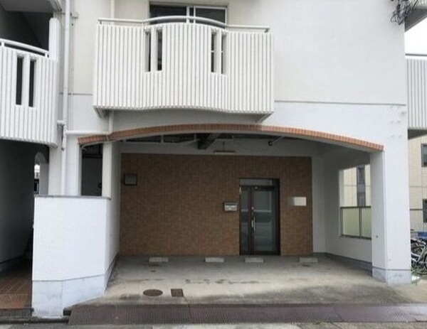 横堀ハイムのエントランス
