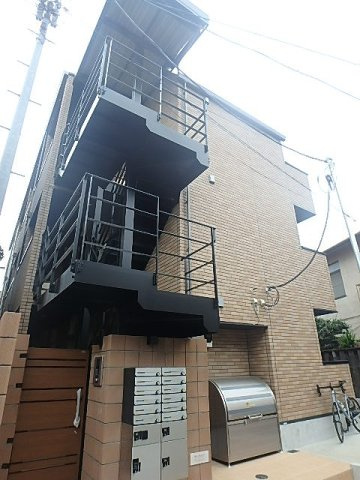 インスパーク本駒込の外観