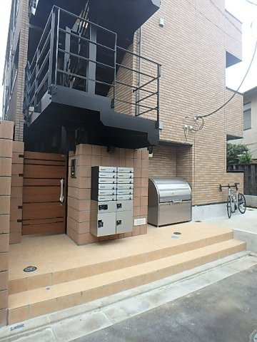 インスパーク本駒込の外観