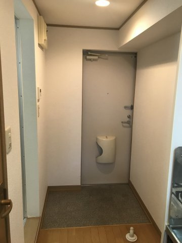 シュロスハイム東白楽の玄関