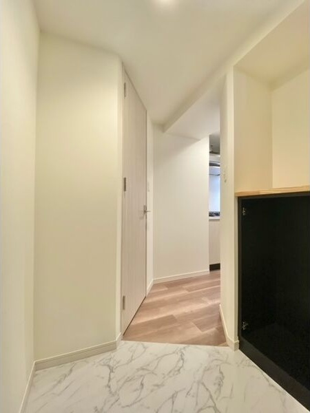 S-RESIDENCE名駅の玄関