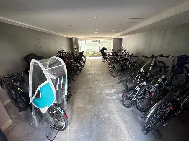 駐輪場