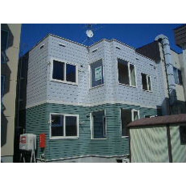 札幌市豊平区月寒東五条９丁目のアパート