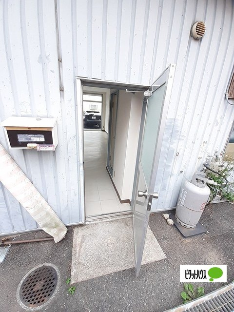 上中居町店舗の内装