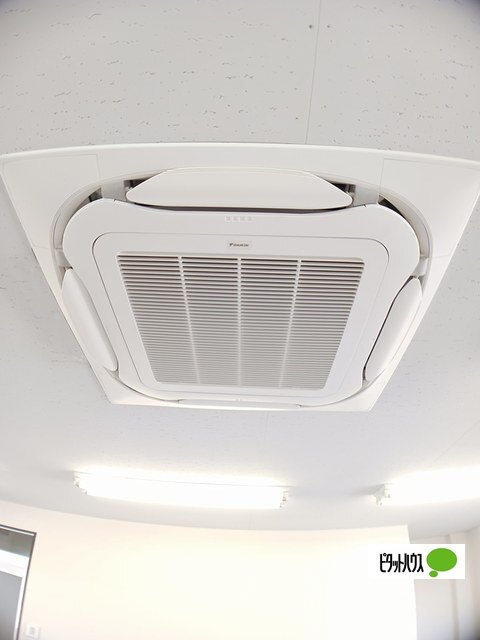 問屋町事務所の内装