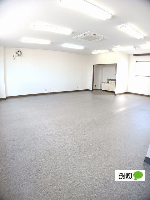 問屋町事務所の内装