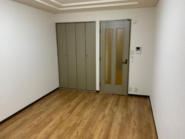 グリーンヒルズ図書館通りの内装|室内