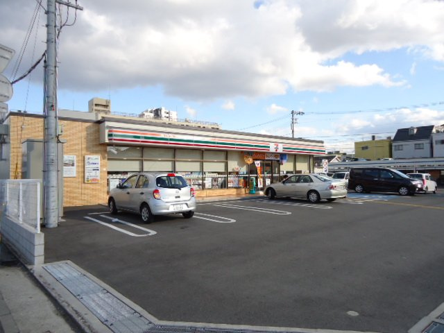 レジデンスヒルズ　ザ　ワカヤマの周辺|セブンイレブン和歌山美園町4丁目店まで268ｍ