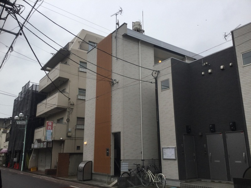 リブリ・エルカーサの外観