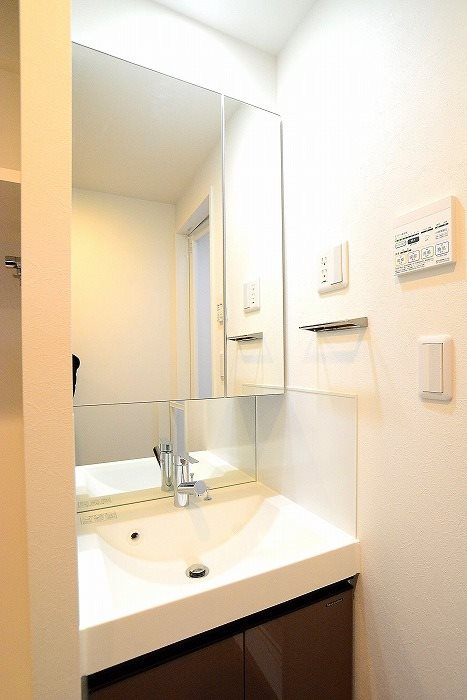 ステージグランデ新御徒町アジールコートの洗面所