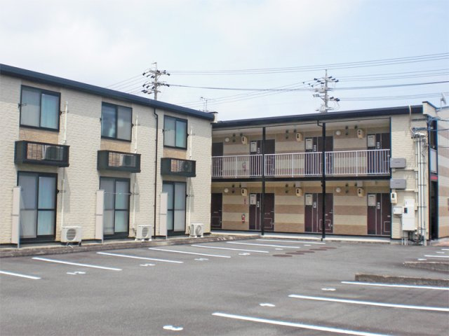 レオパレスジャルダンＤの外観