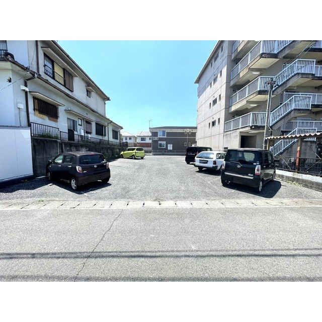 須賀2-2-20駐車場　