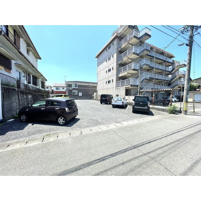 須賀2-2-20駐車場　の駐車場