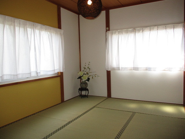 生駒郡三郷町美松ケ丘東１丁目の一戸建ての寝室