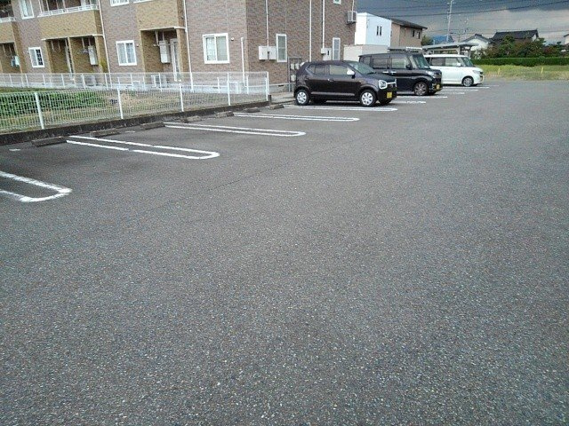 シューネスハイムⅠの駐車場|駐車場です