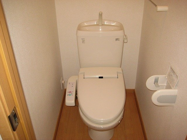 ファイン・ハル・エ－ル　Ⅳのトイレ|ゆったりとした空間のトイレです