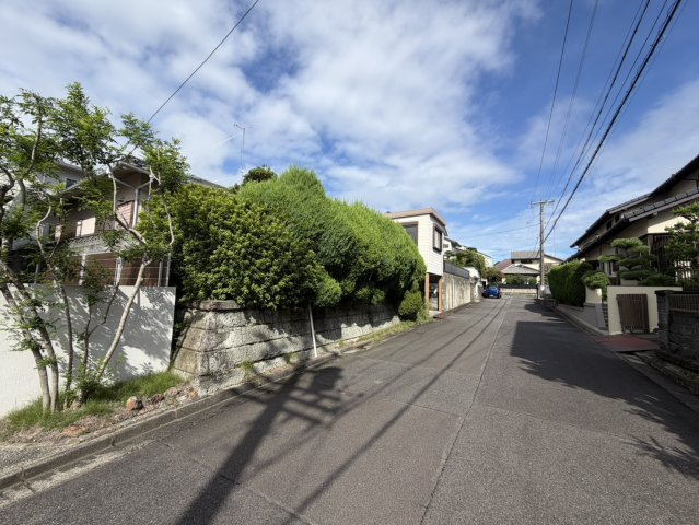【前面道路含む現地写真】の画像