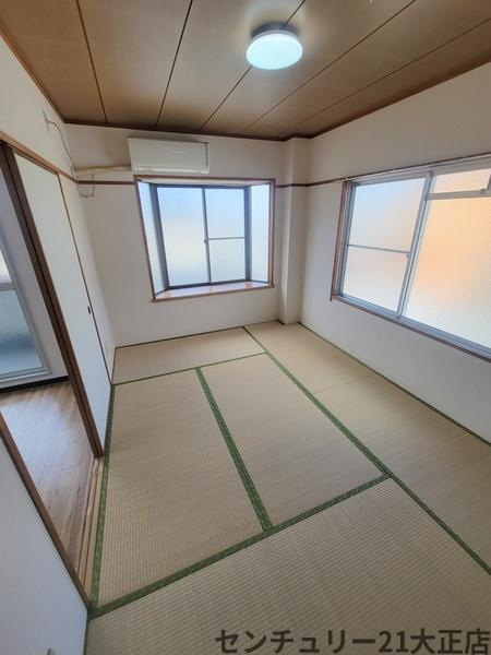 鶴町3丁目マンションの駐車場|和室