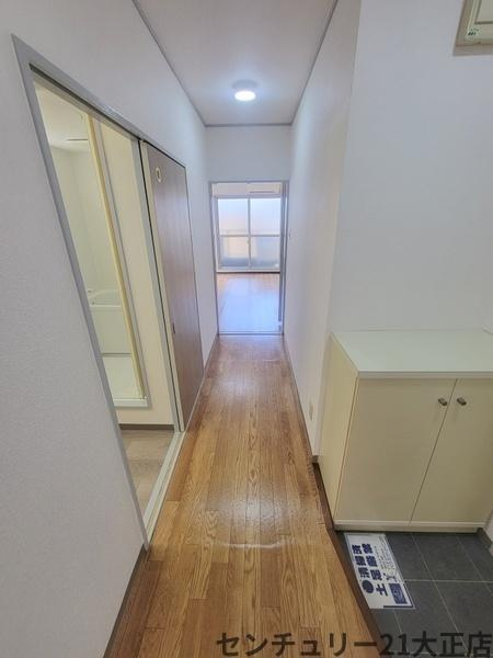 鶴町3丁目マンションの玄関