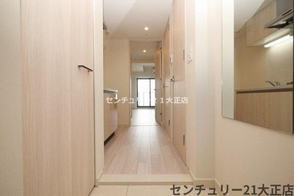 レジュールアッシュアーバンイールの玄関