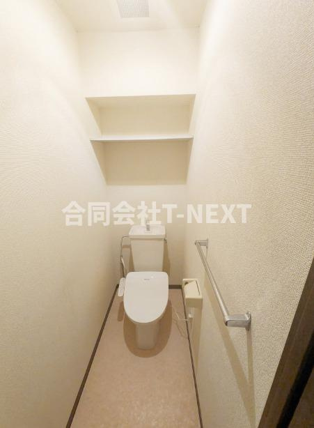 シャロームのトイレ|他号室の写真です。
