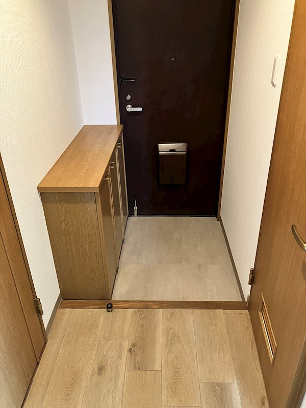 エスタ泉 の玄関
