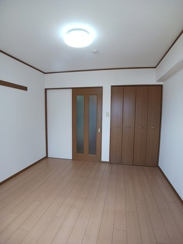 プラシード幸の内装