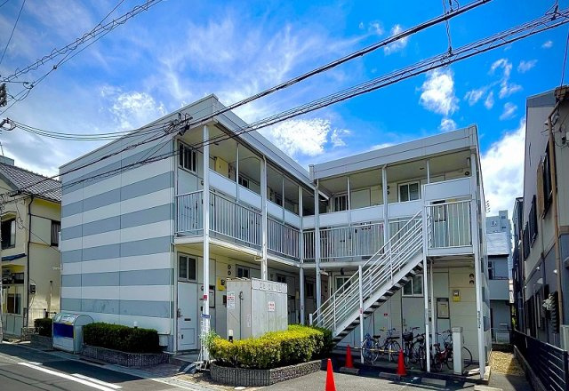 レオパレス諏訪の外観