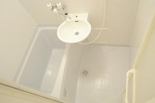 レオパレスコンフォール・タナカの浴室|備品や設備仕様は号室等により異なります現地をご確認下さい。
