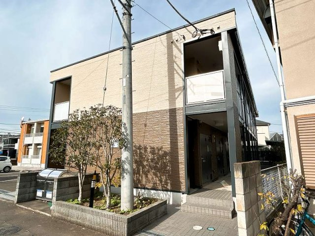 レオパレス日野本町の外観