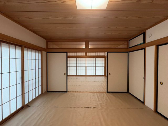 松本市大字島内　中古戸建の和室|南東向きの広縁あり、明るいお部屋です。