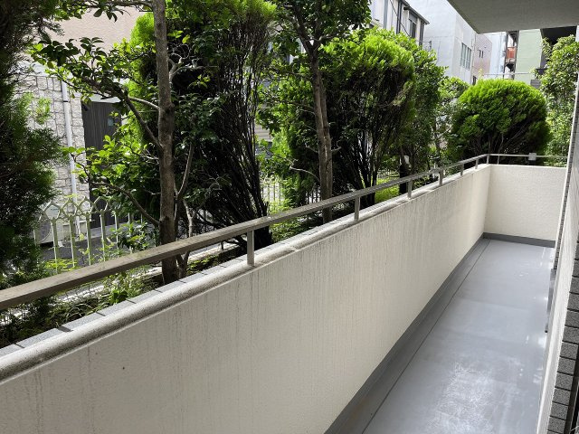白山麻の実ハイツのバルコニー