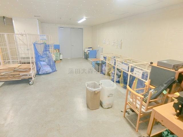 ザ・リバープレイスウエストタワーのその他共用部分|曜日時間関係なくゴミ捨て可能な敷地内ゴミ捨て場
