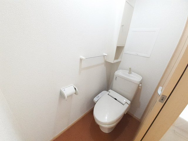 アムール・ボヌールのトイレ|落ち着いたトイレです