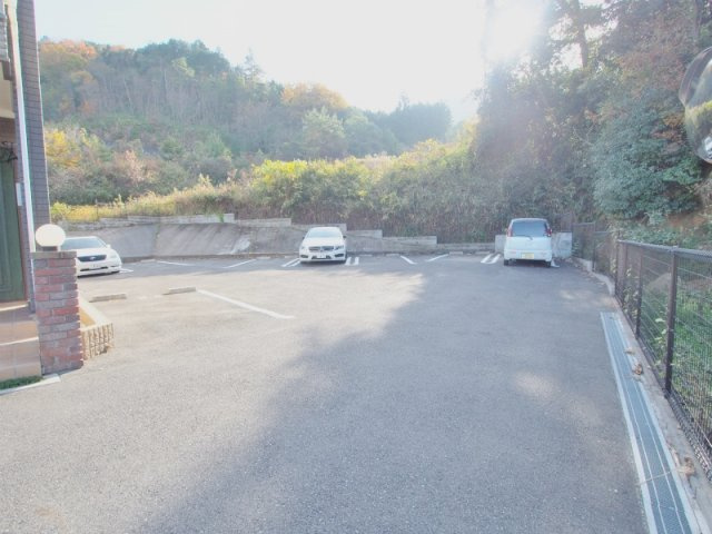 カーサ　エンの駐車場