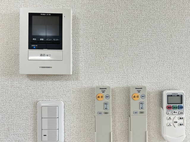 イエ　フェリーチェの設備|モニタ付インターホン