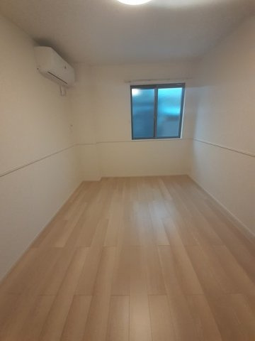 カーサ　ポポラーレの洋室|洋室6.1帖