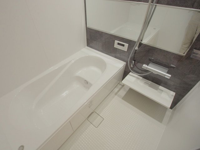ラップスブルーメ川内の浴室