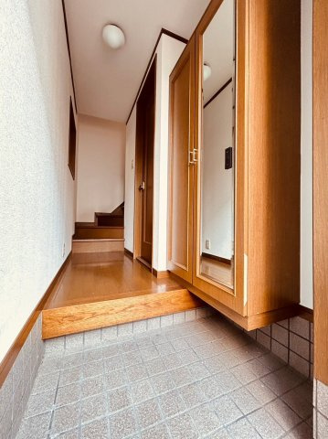 魚崎南町貸家の玄関