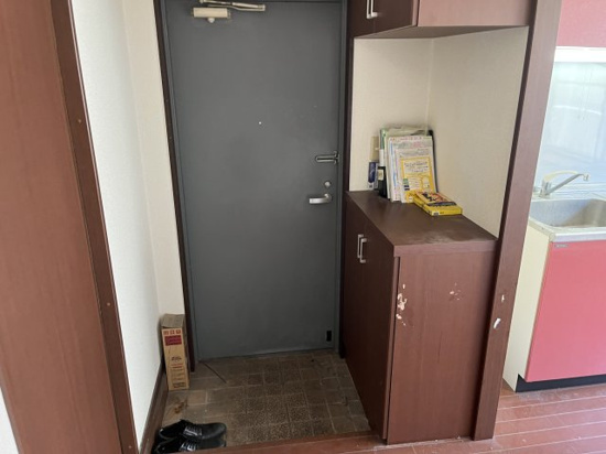 シェモアコトブキの玄関